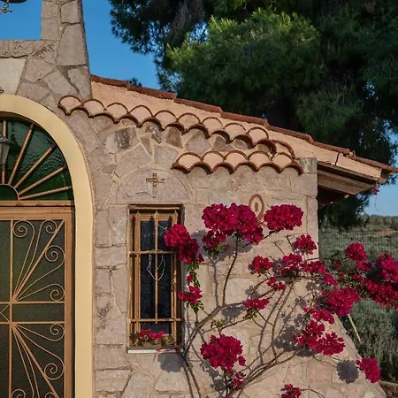 Vintage Stone House Where Calm Lives *