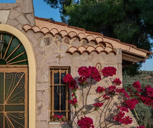 Vintage Stone House Where Calm Lives *