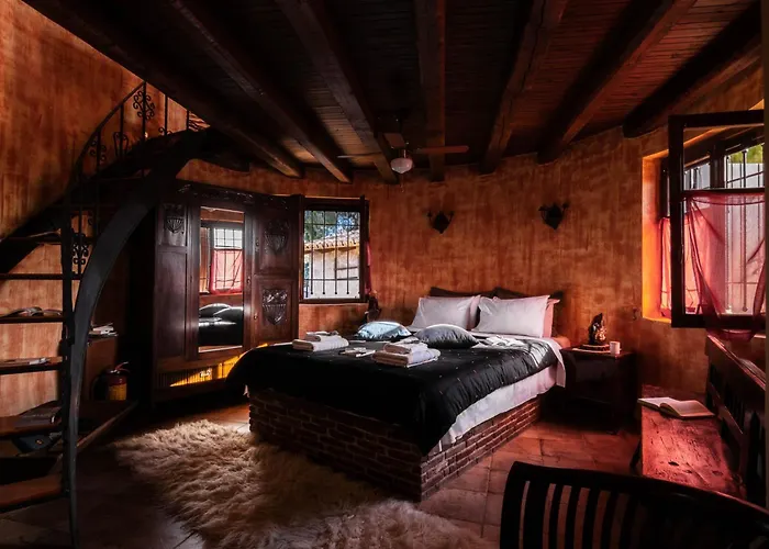 Vintage Stone House Where Calm Lives Vakantiehuis *